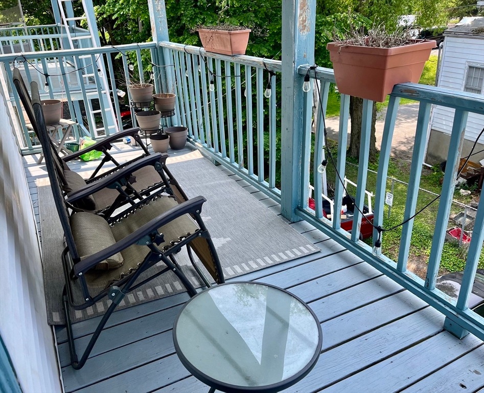 112 Thurston St, Winter Hill