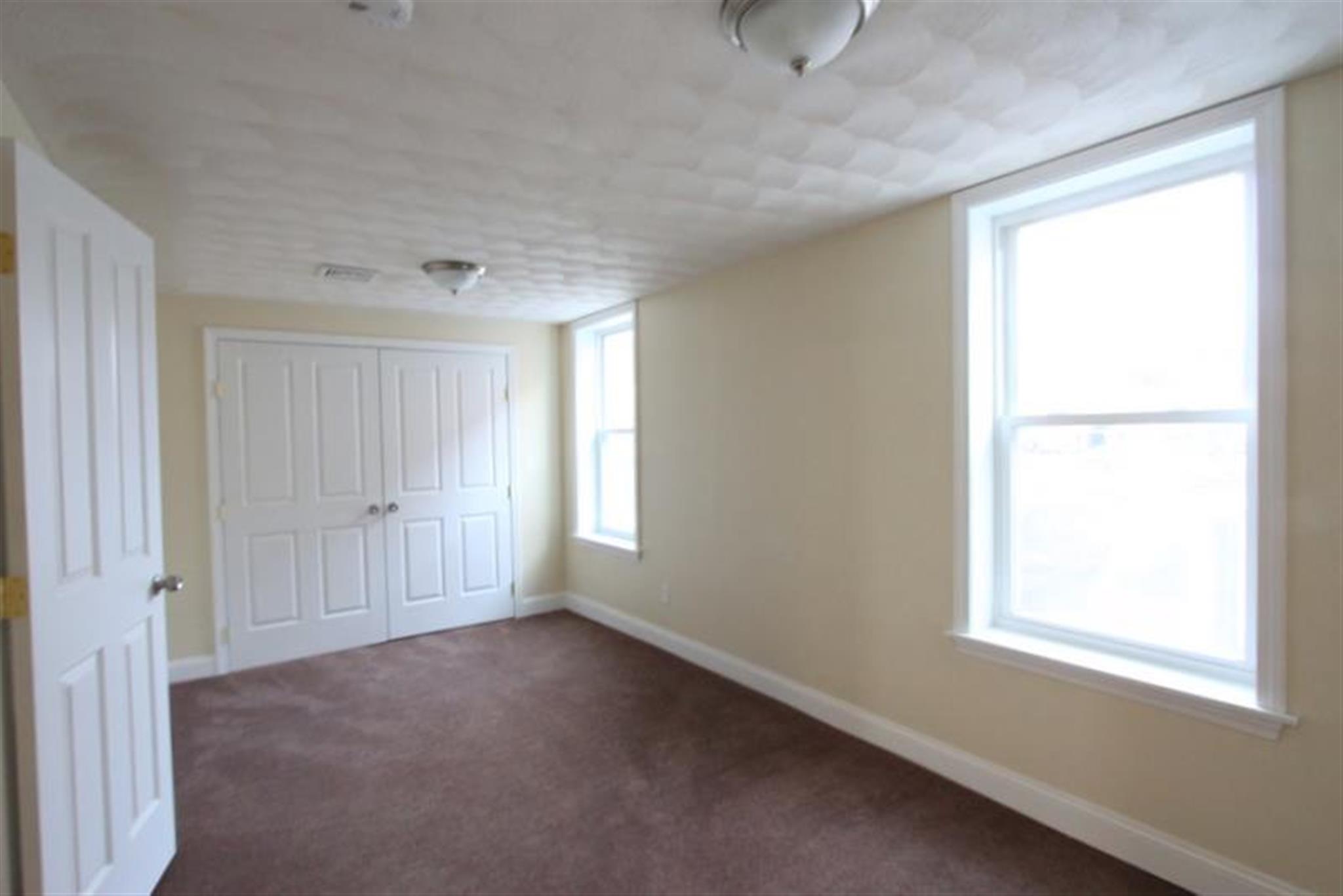 6 Douglas St, Central Square