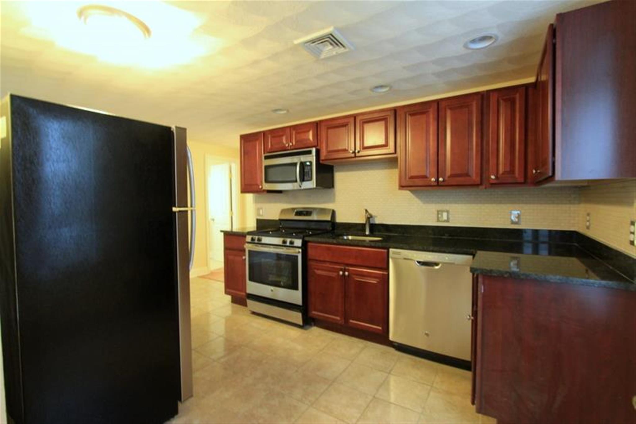 6 Douglas St, Central Square