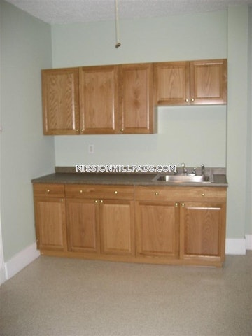 887 Huntington Ave, Mission Hill