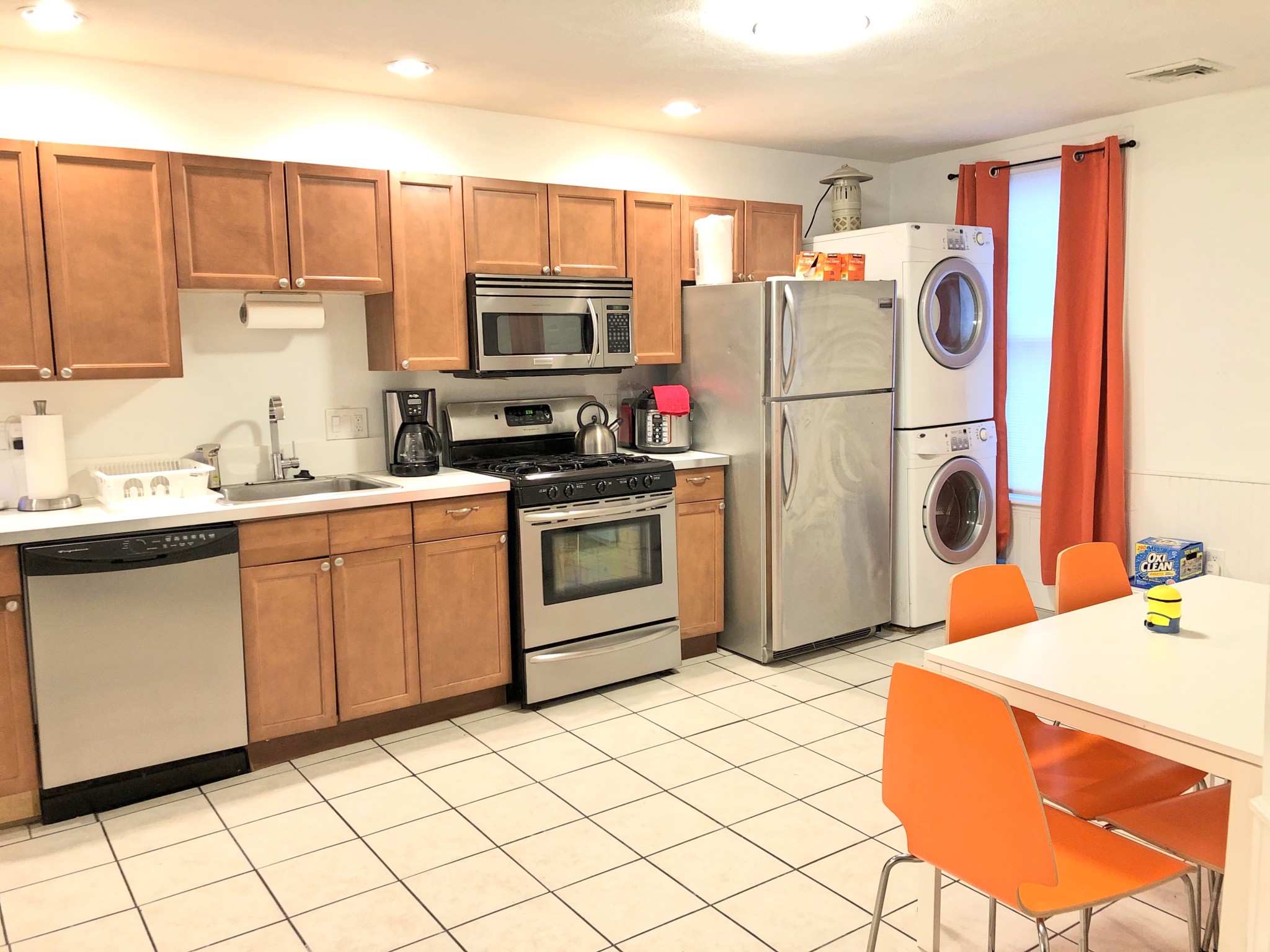 132 8th St, South Boston