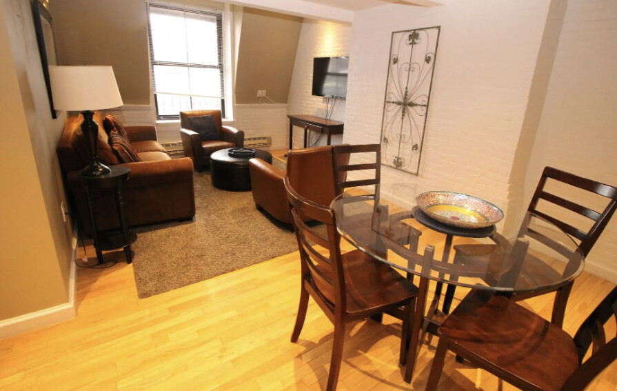 113 Beacon St, Back Bay