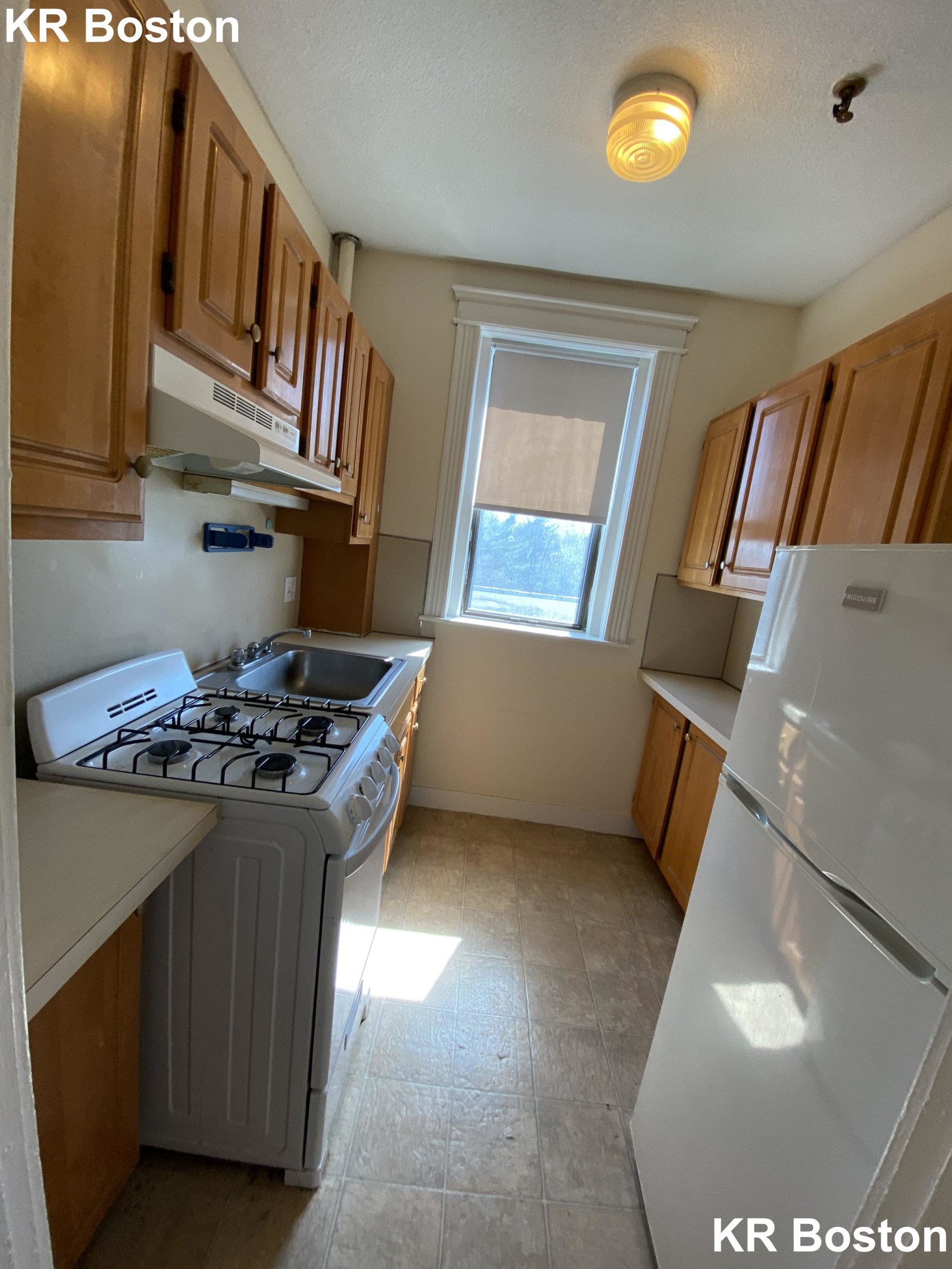 1152 Commonwealth Aven, Brighton