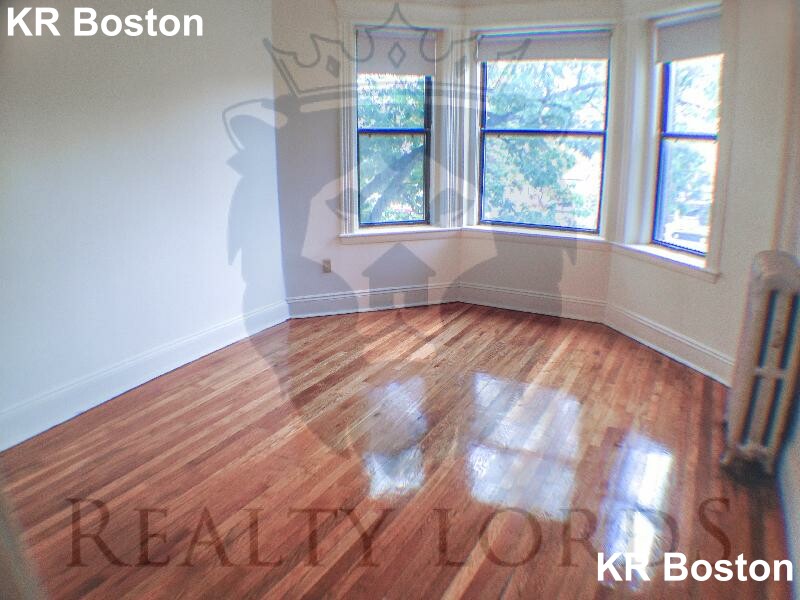 1152 Commonwealth Ave, Allston