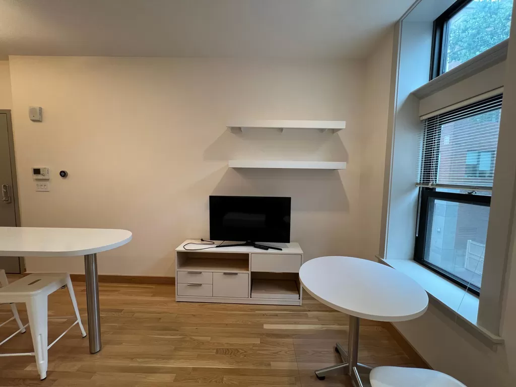 115 Mount Auburn St, Harvard Square