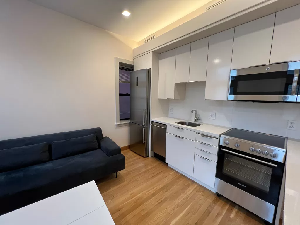 115 Mount Auburn St, Harvard Square