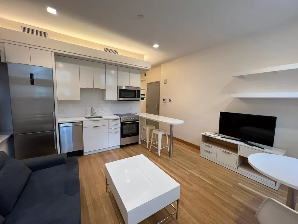 115 Mount Auburn St, Harvard Square