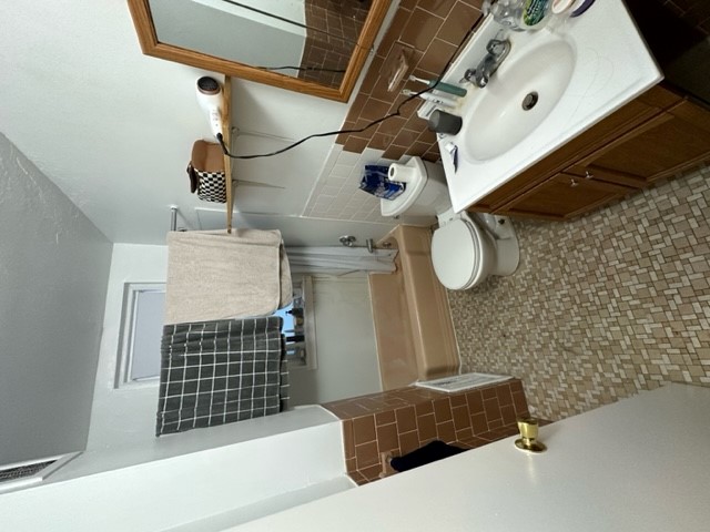 33 Lancaster Ter, Corey Hill