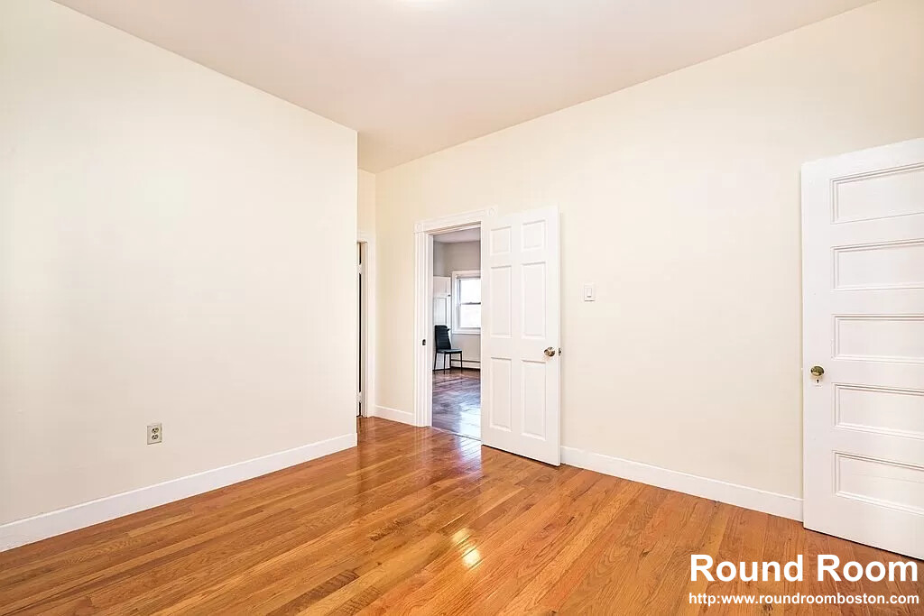 28 Moreland St, Winter Hill