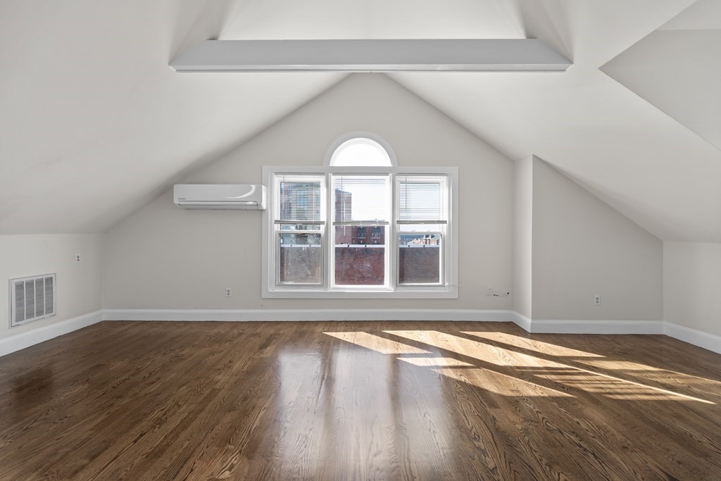 118 Dorchester St, South Boston