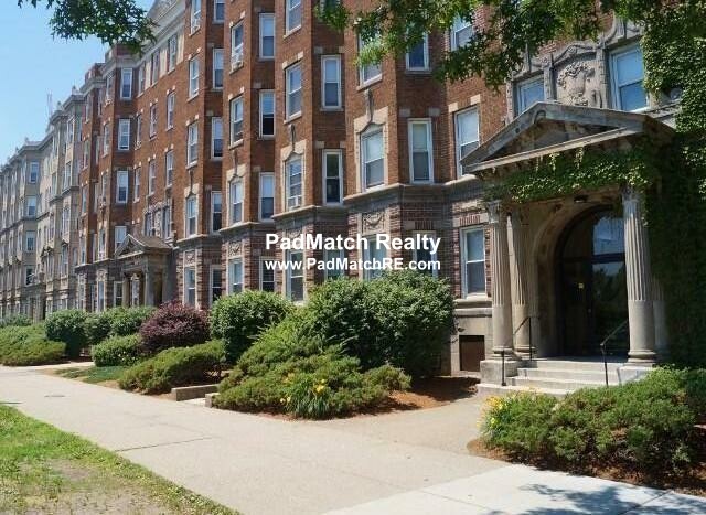 1177 Boylston St, Fenway