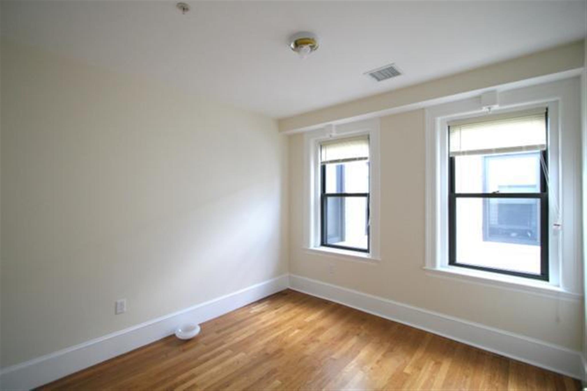 881 Massachusetts Ave, Central Square