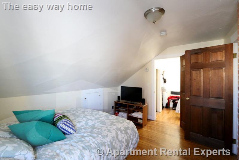 216 Banks St, Cambridgeport