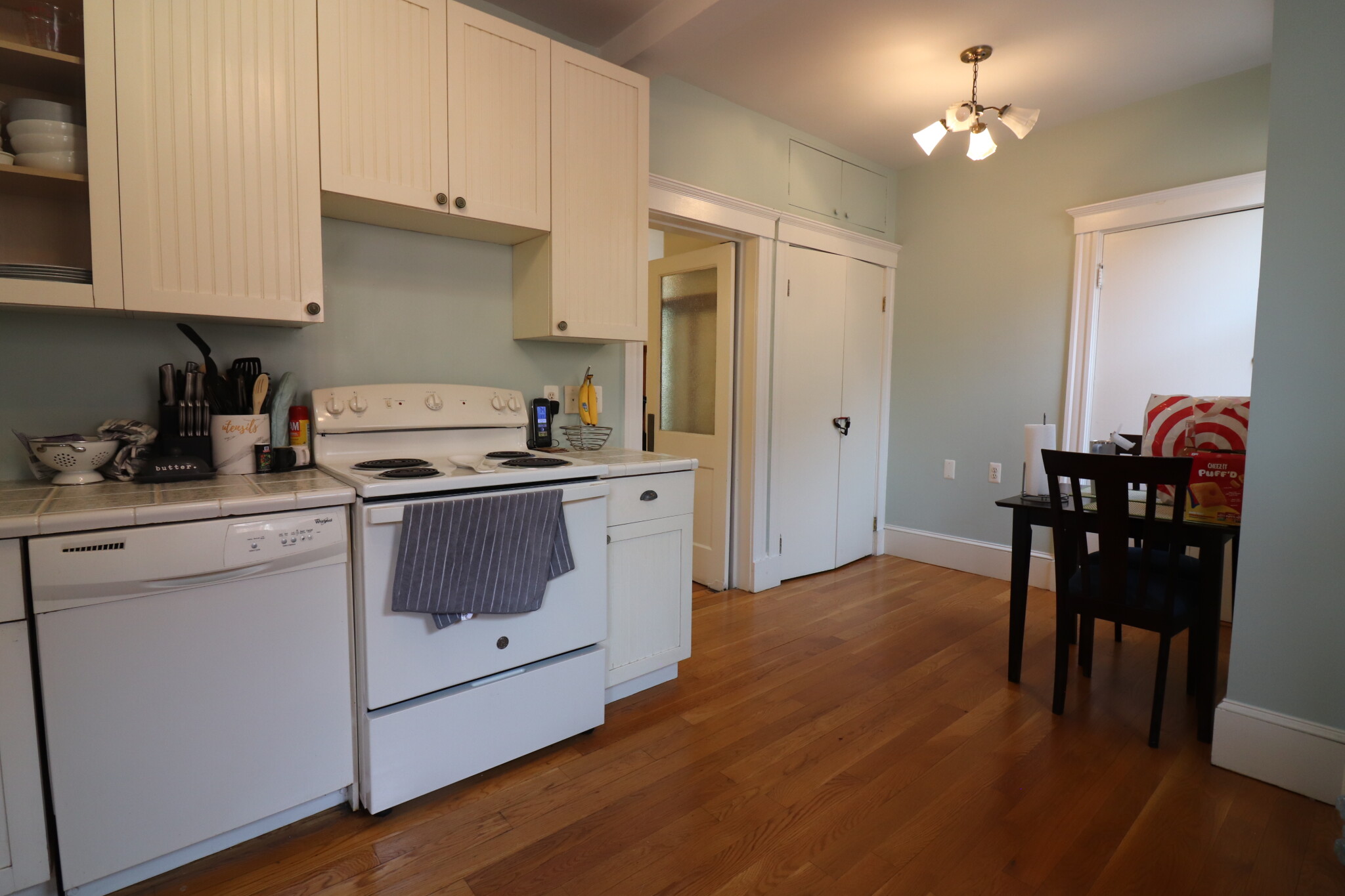 12 Colbourne Cres, Washington Square