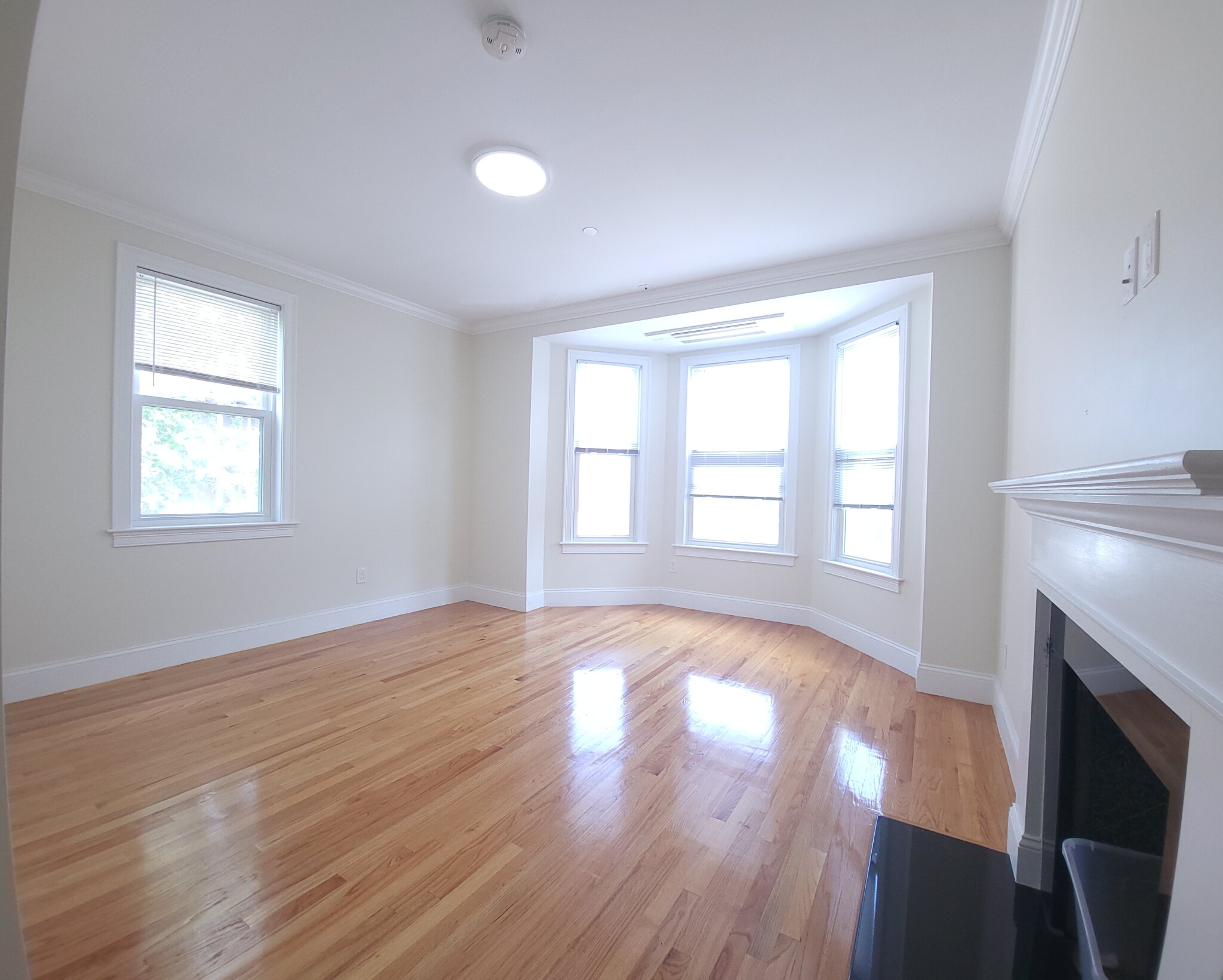 12 Harris St, Brookline Village