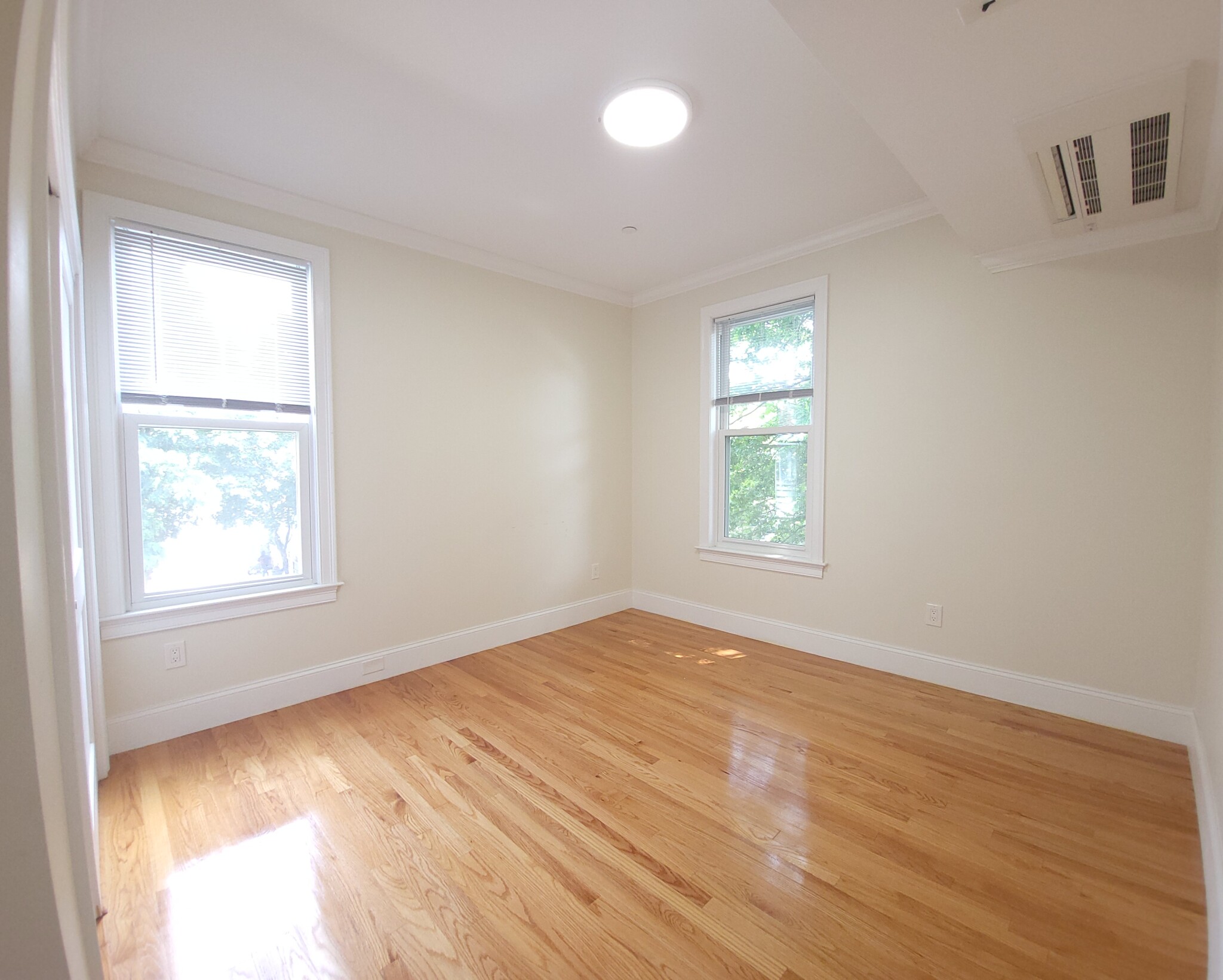 12 Harris St, Brookline Village