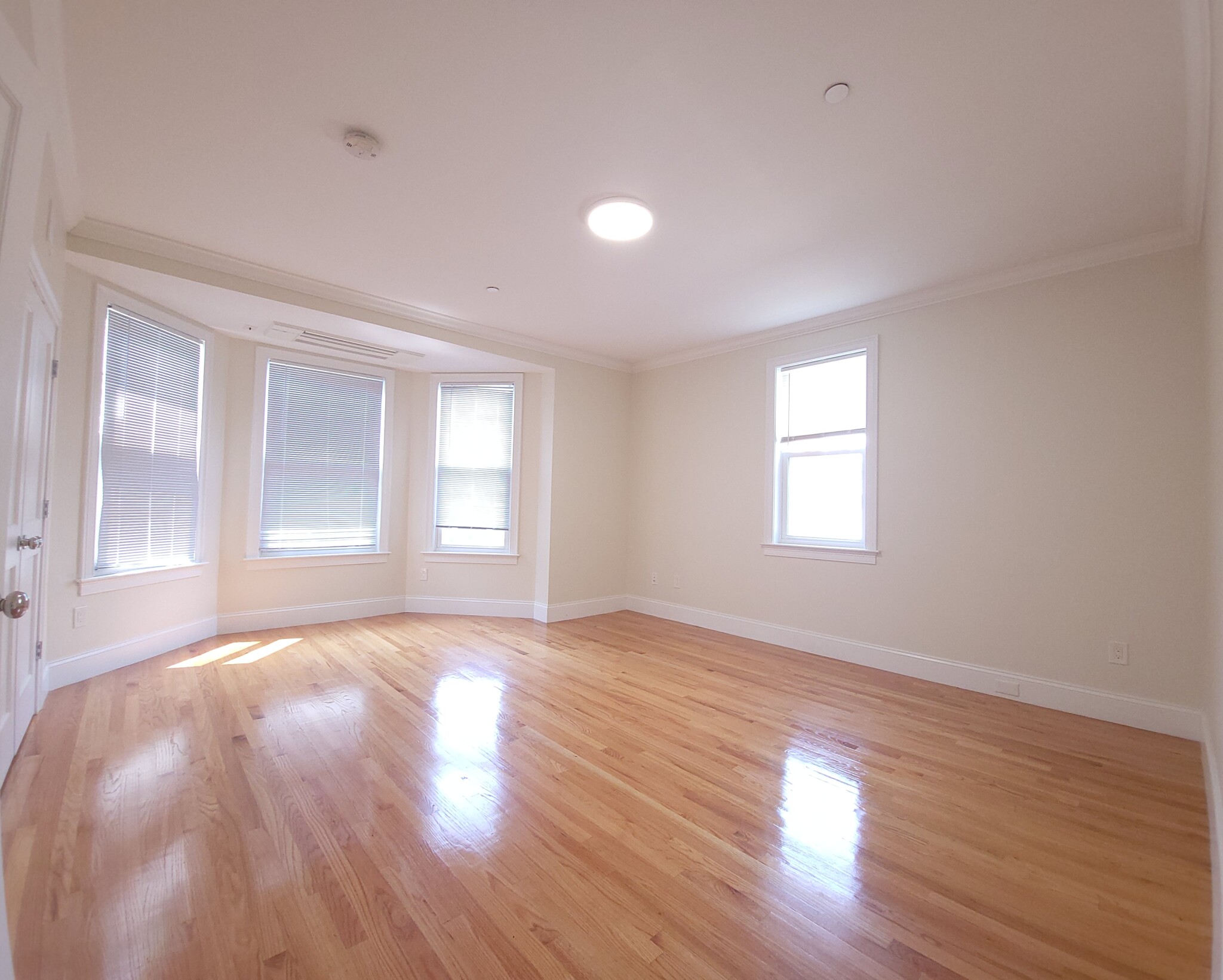 12 Harris St, Brookline Village