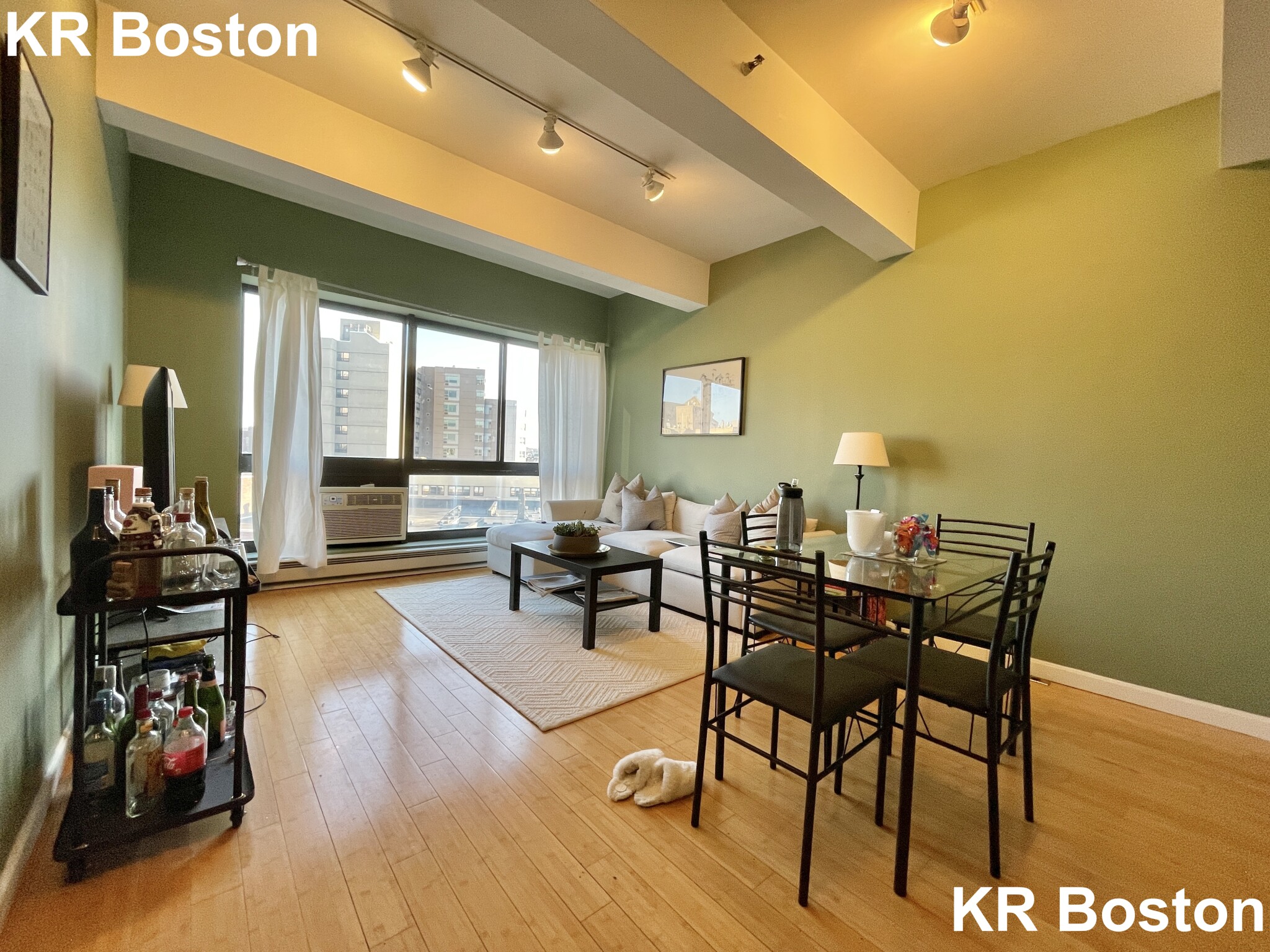 12 Stoneholm St, Fenway