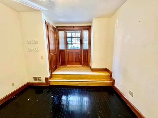 300 North St, North End