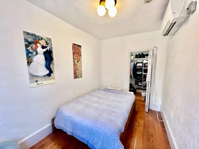 4 Garden Ct, North End