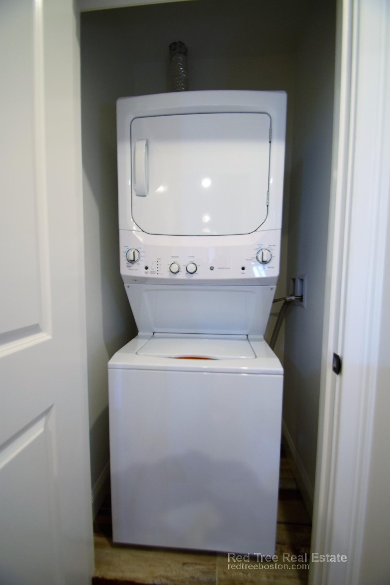 490 Washington St, Brighton