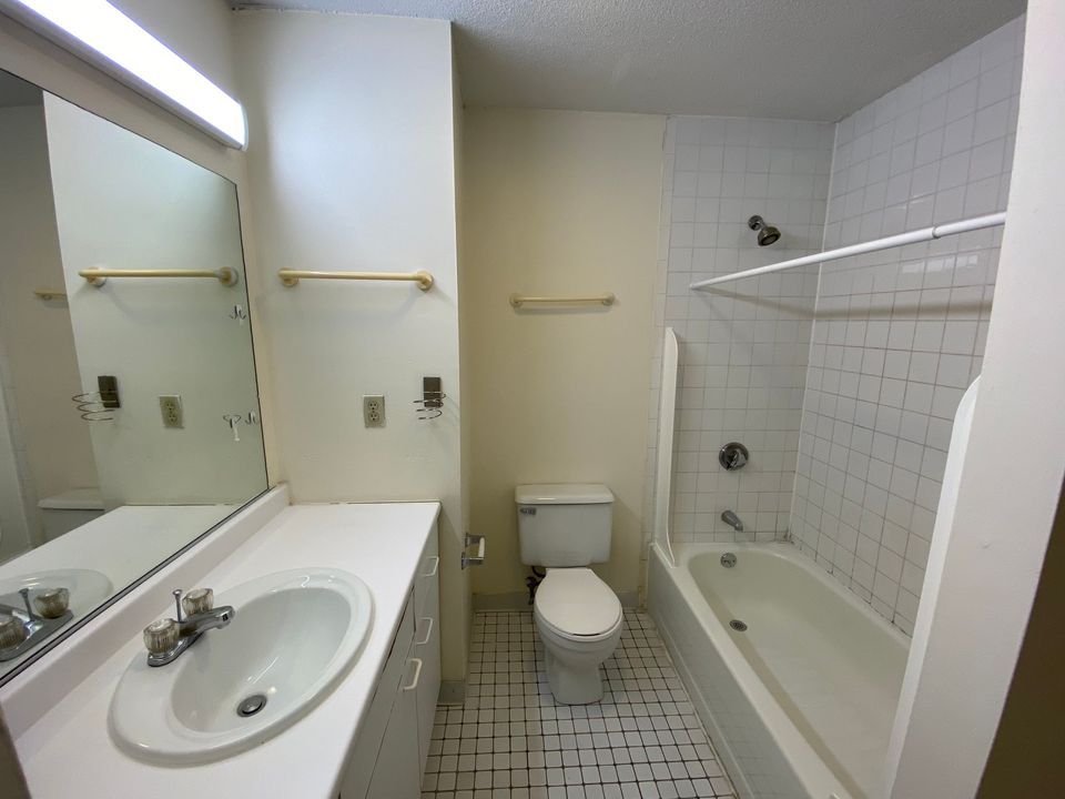 154 North Beacon St, Brighton