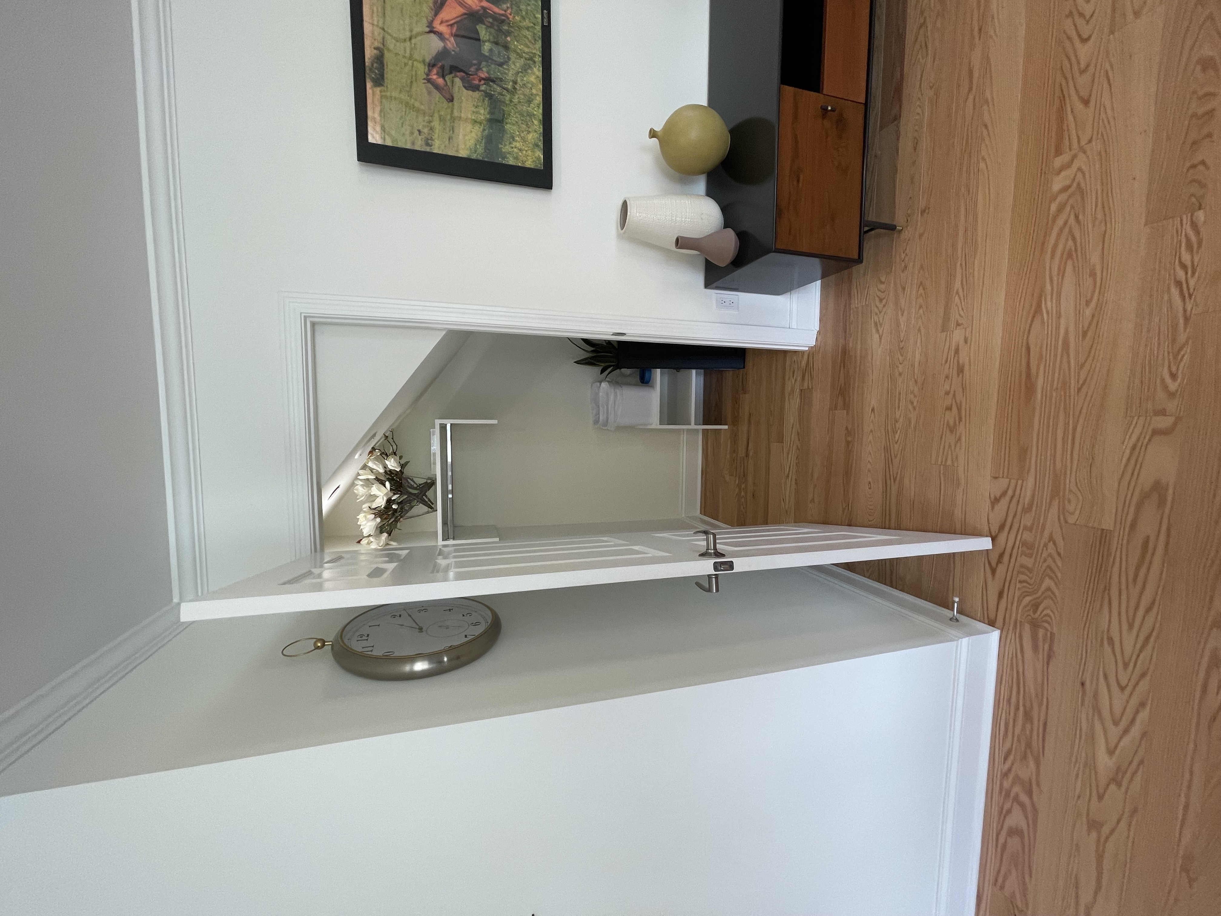 10 Thornton Rd, Chestnut Hill