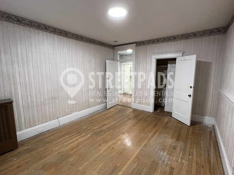 111 Saint Paul St, Coolidge Corner