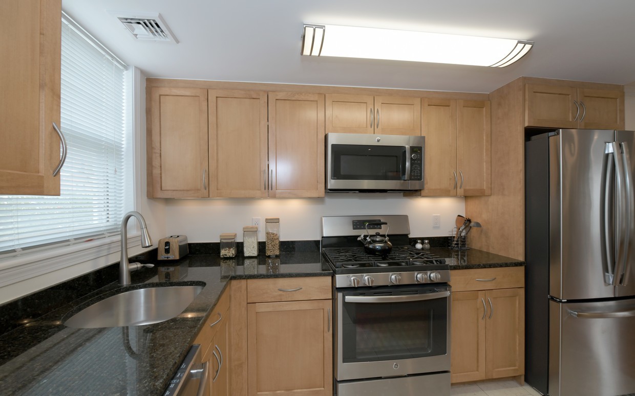 46 Independence Ave, Quincy
