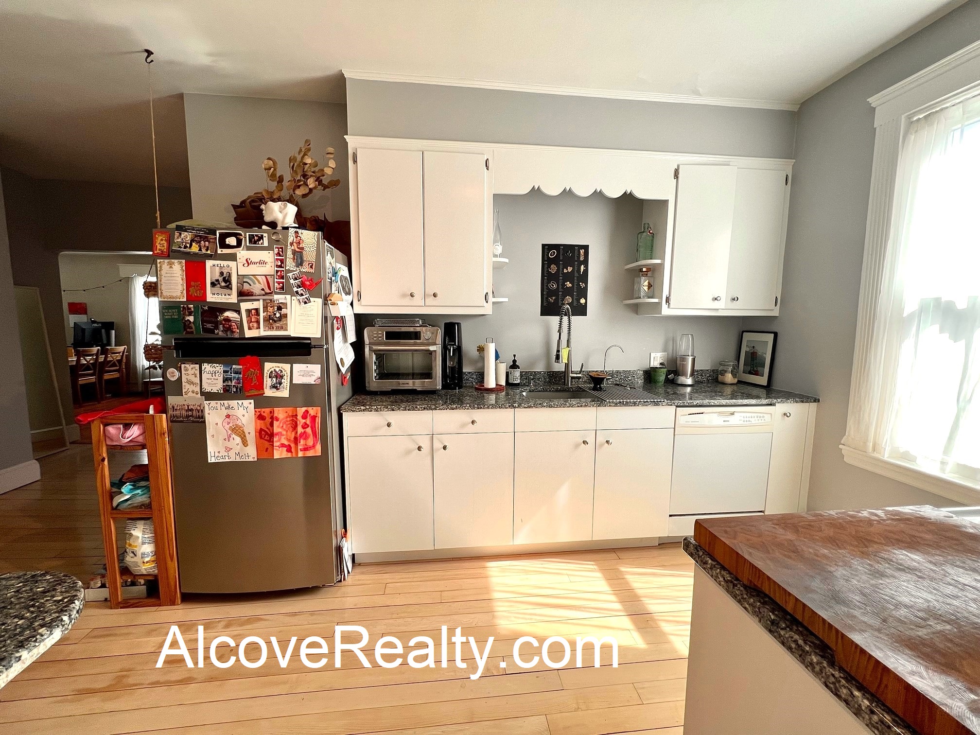 882 Broadway, Davis Square