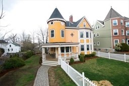 35 Highland Ave, Newtonville