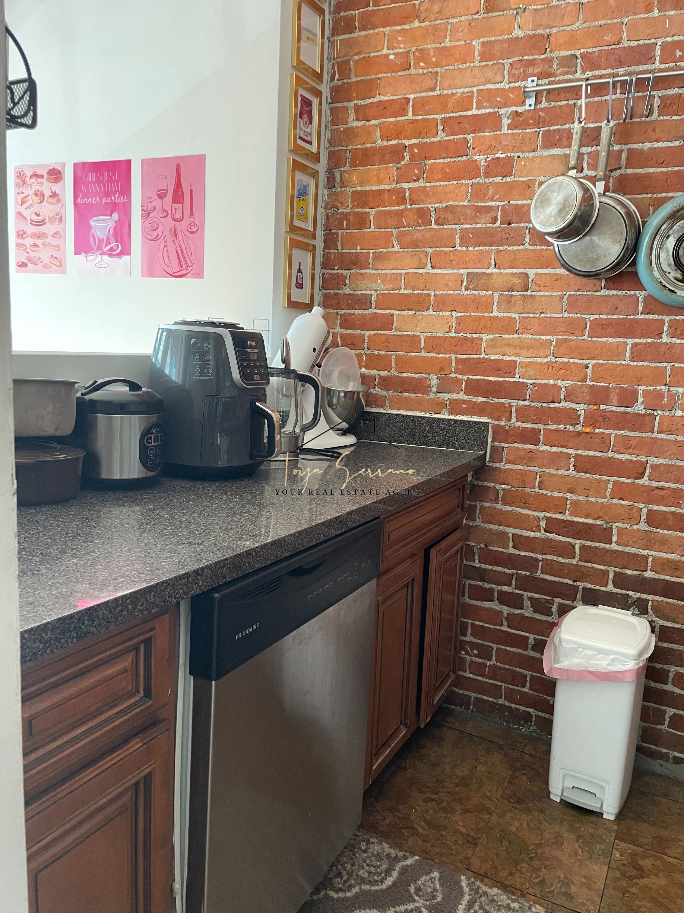 23 Cortes St, Back Bay