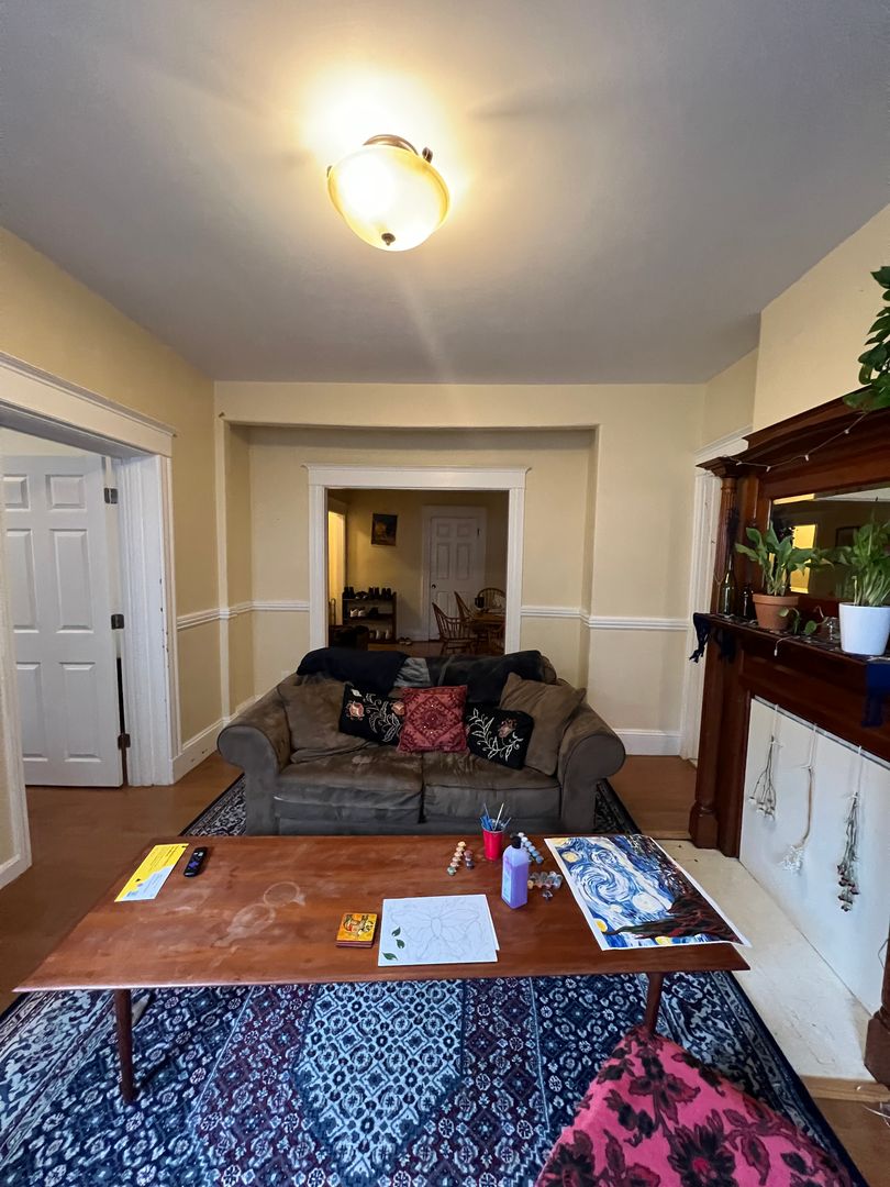 121 Liberty Rd, Davis Square