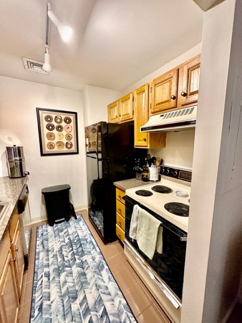 300 Commercial St, North End