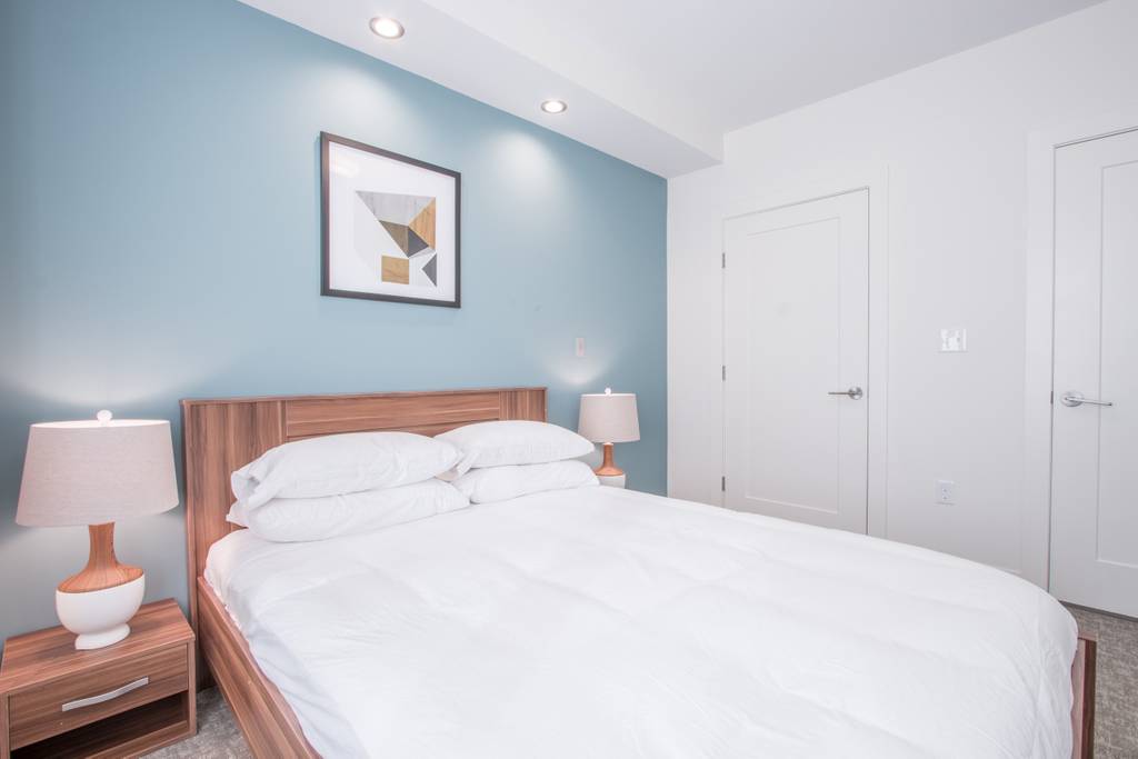 900 Beacon St, Fenway