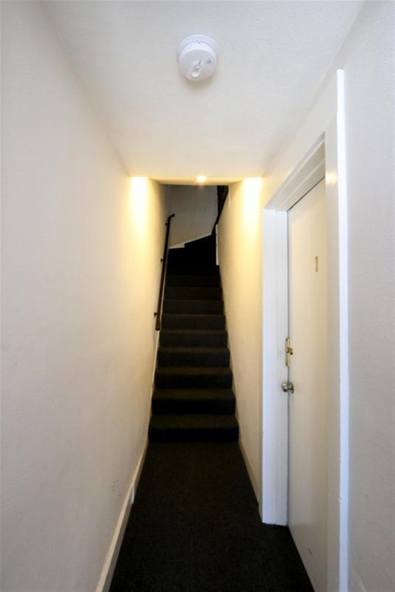 25 Elmer St, Riverside