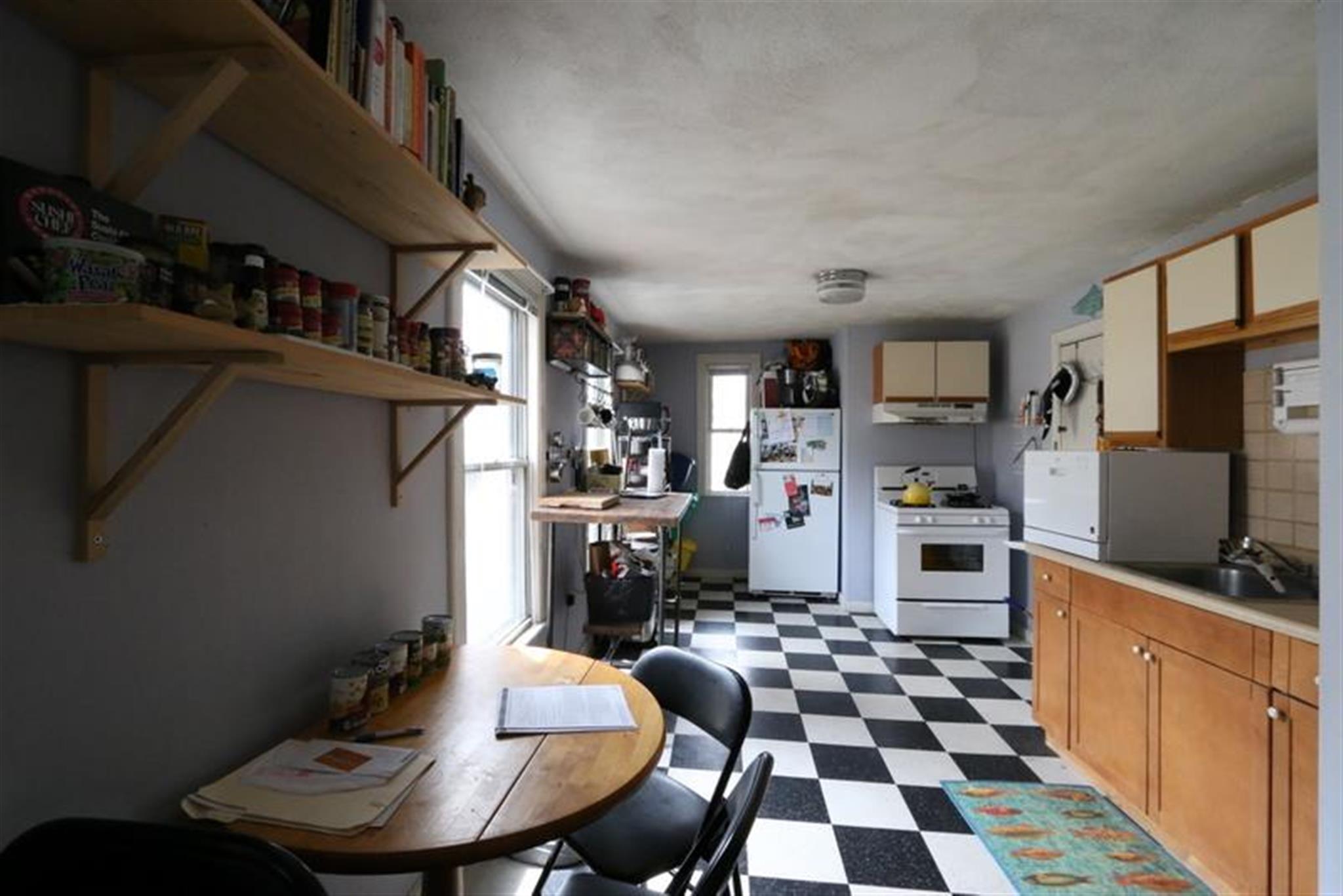 190 Holland St, Davis Square