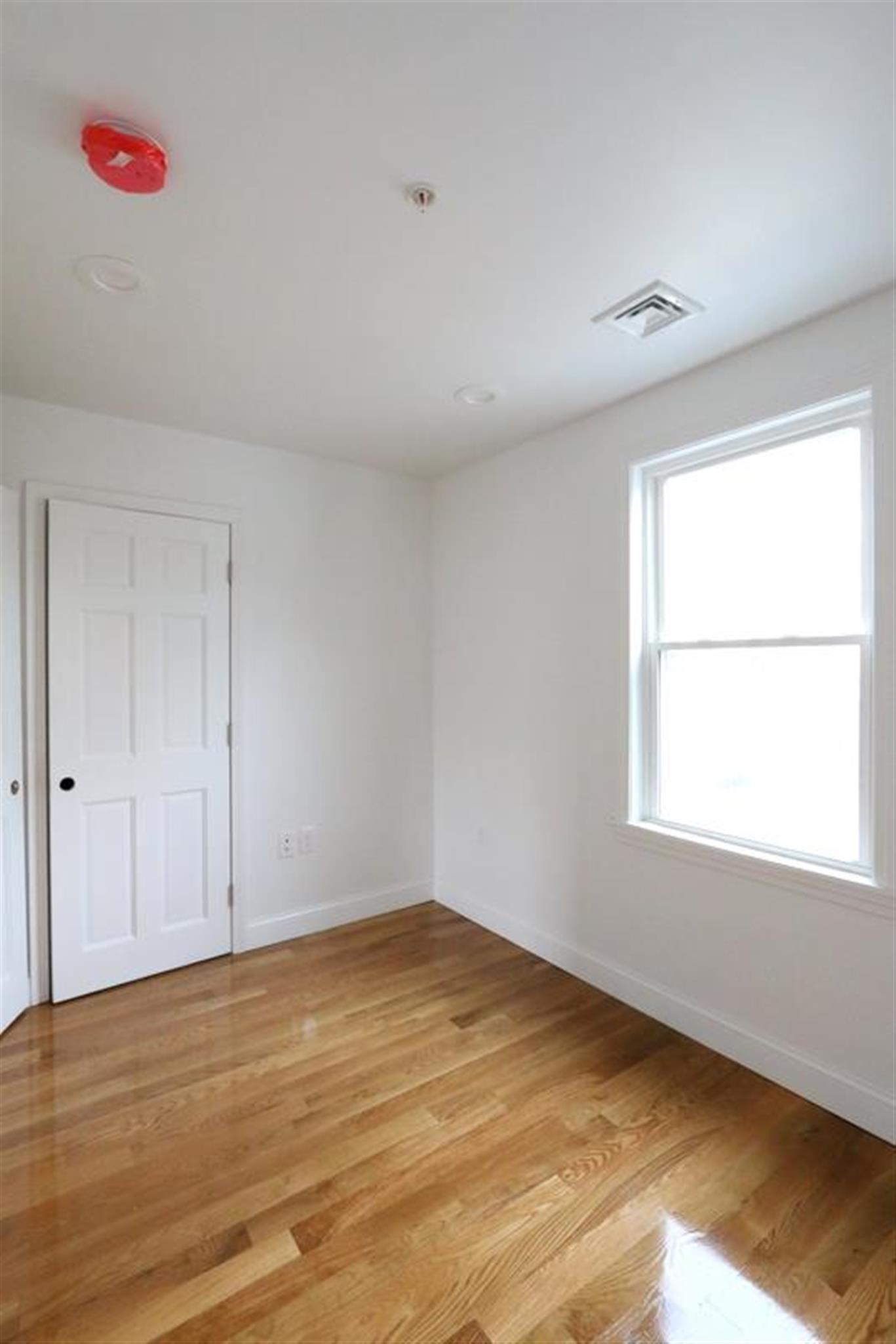 130 Sycamore St, Magoun Square