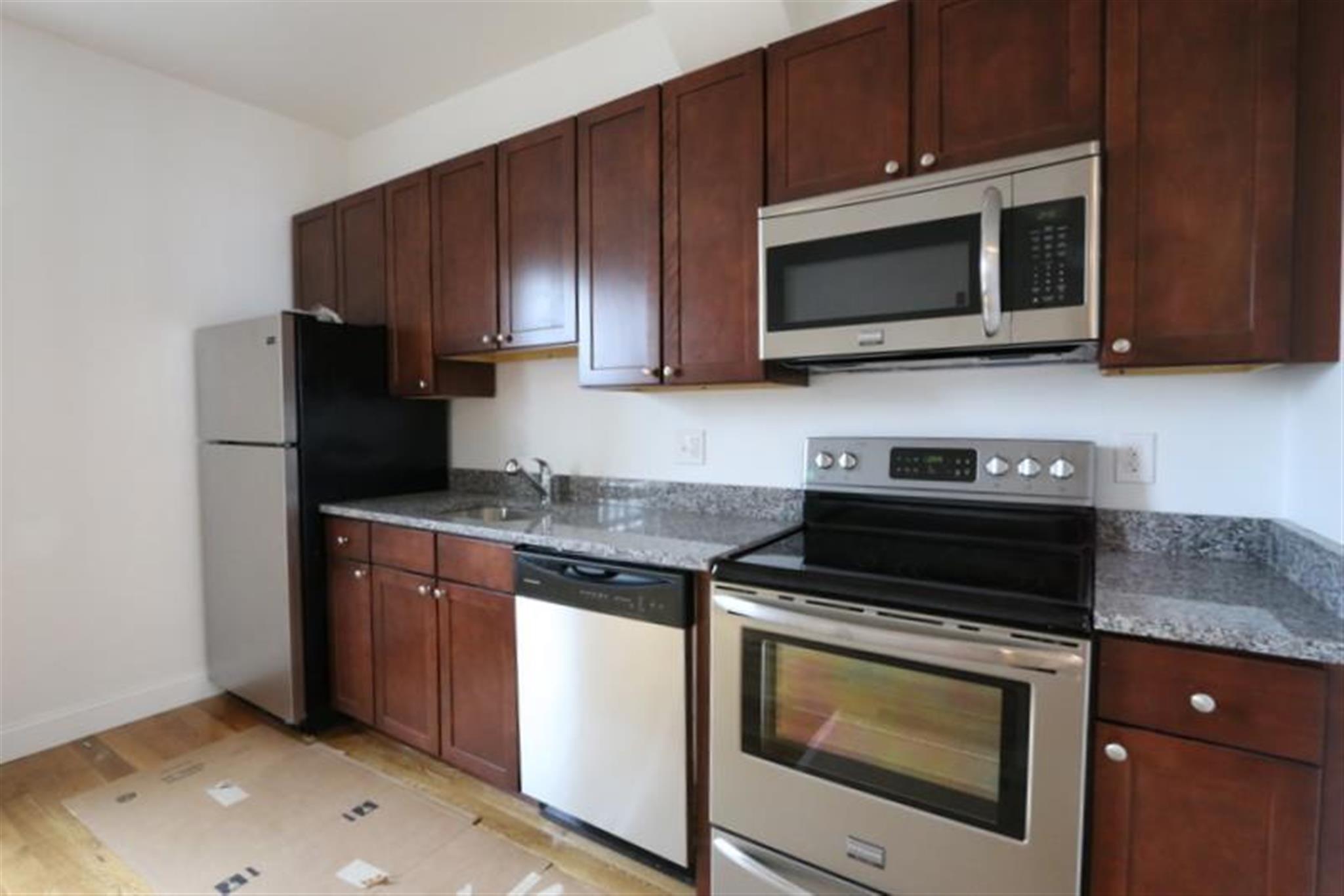 130 Sycamore St, Magoun Square