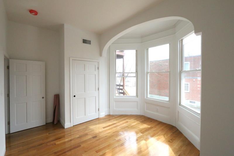 130 Sycamore St, Magoun Square