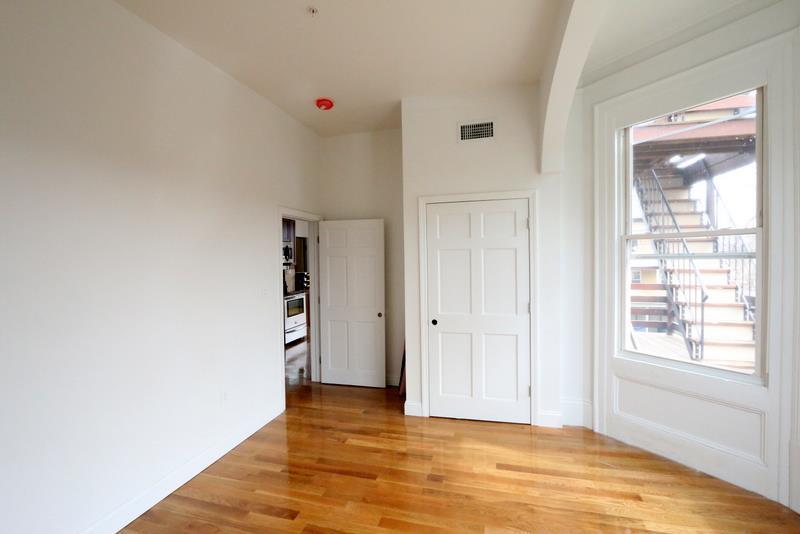 130 Sycamore St, Magoun Square