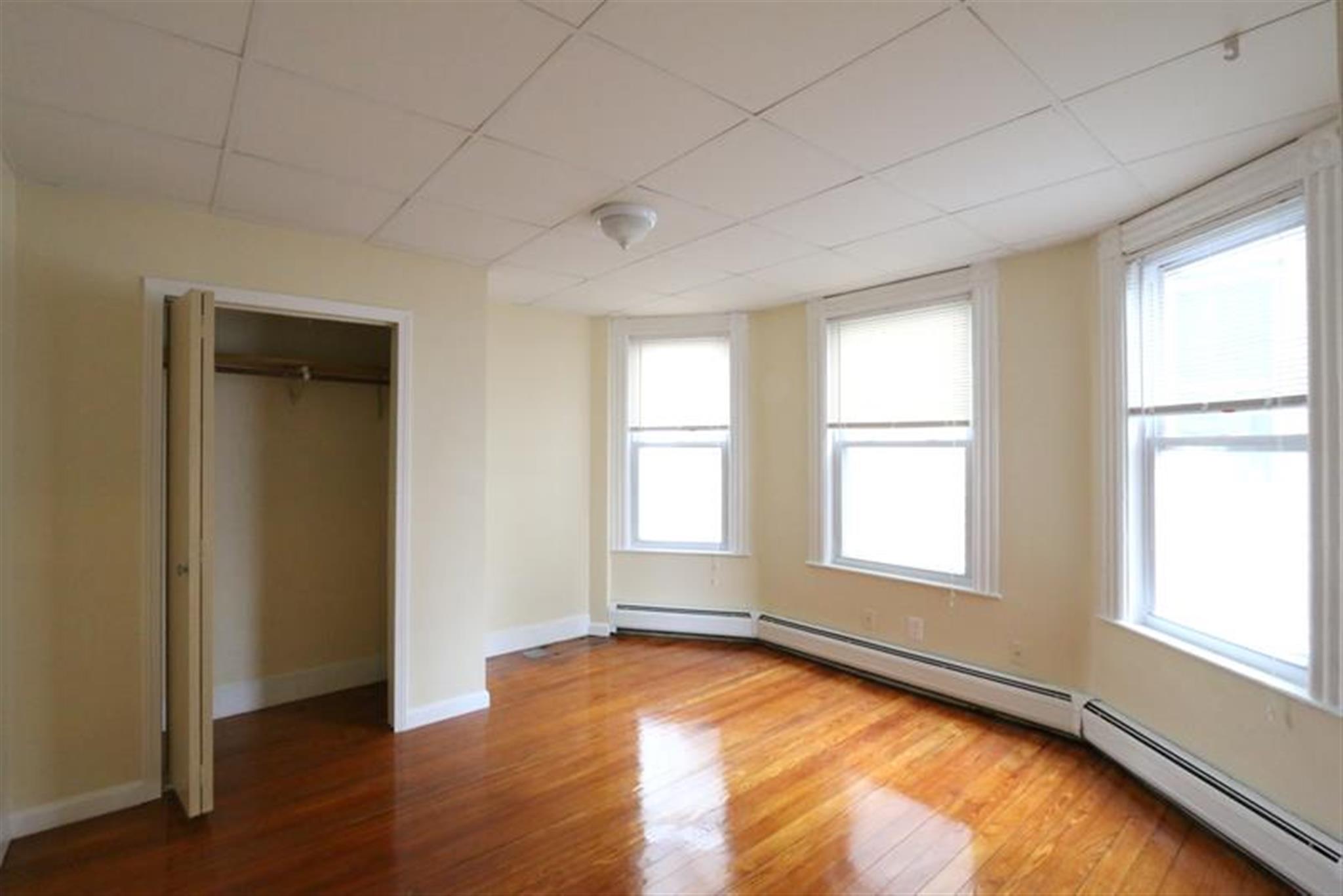 10 Garrison Ave, Teele Square