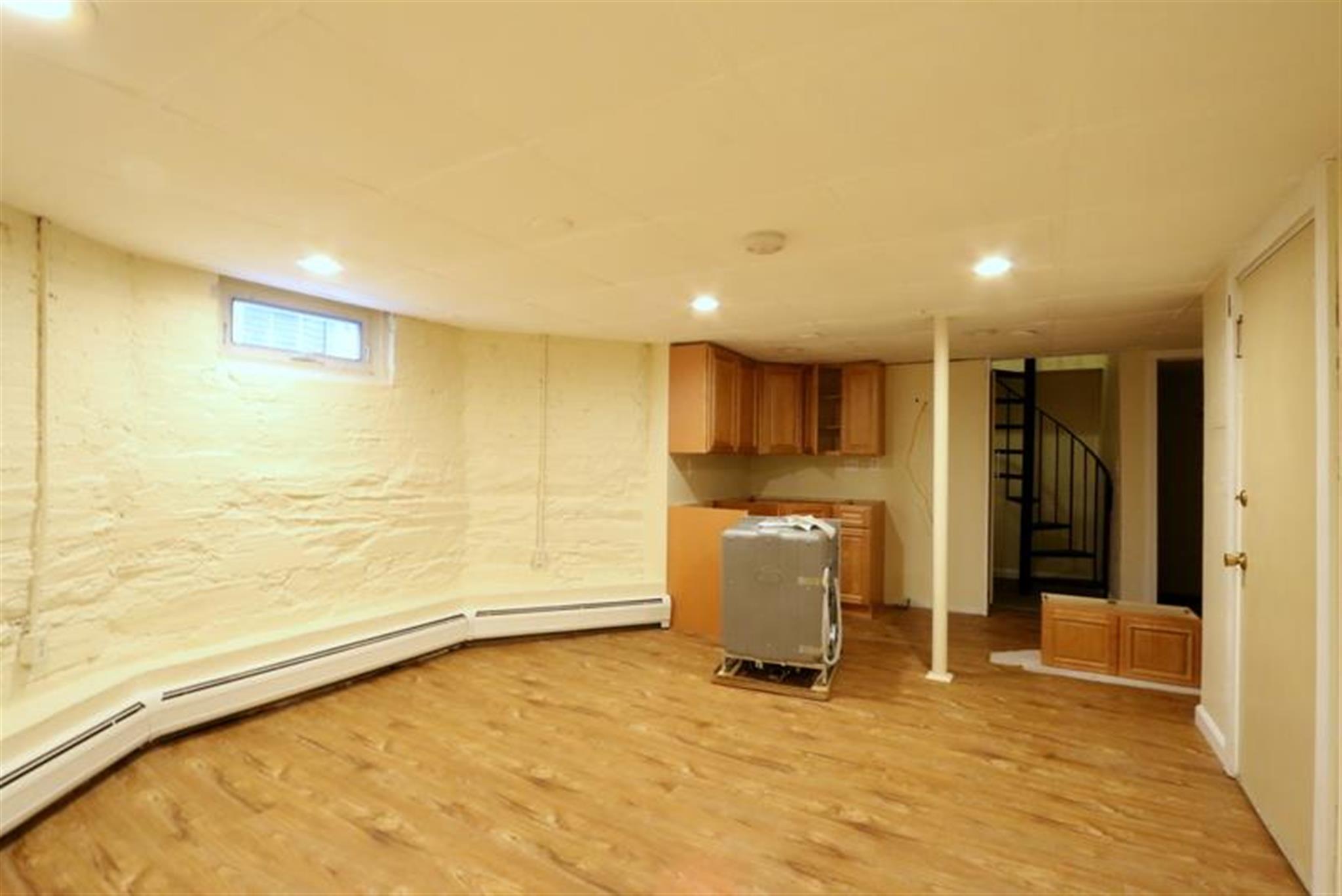 10 Garrison Ave, Teele Square