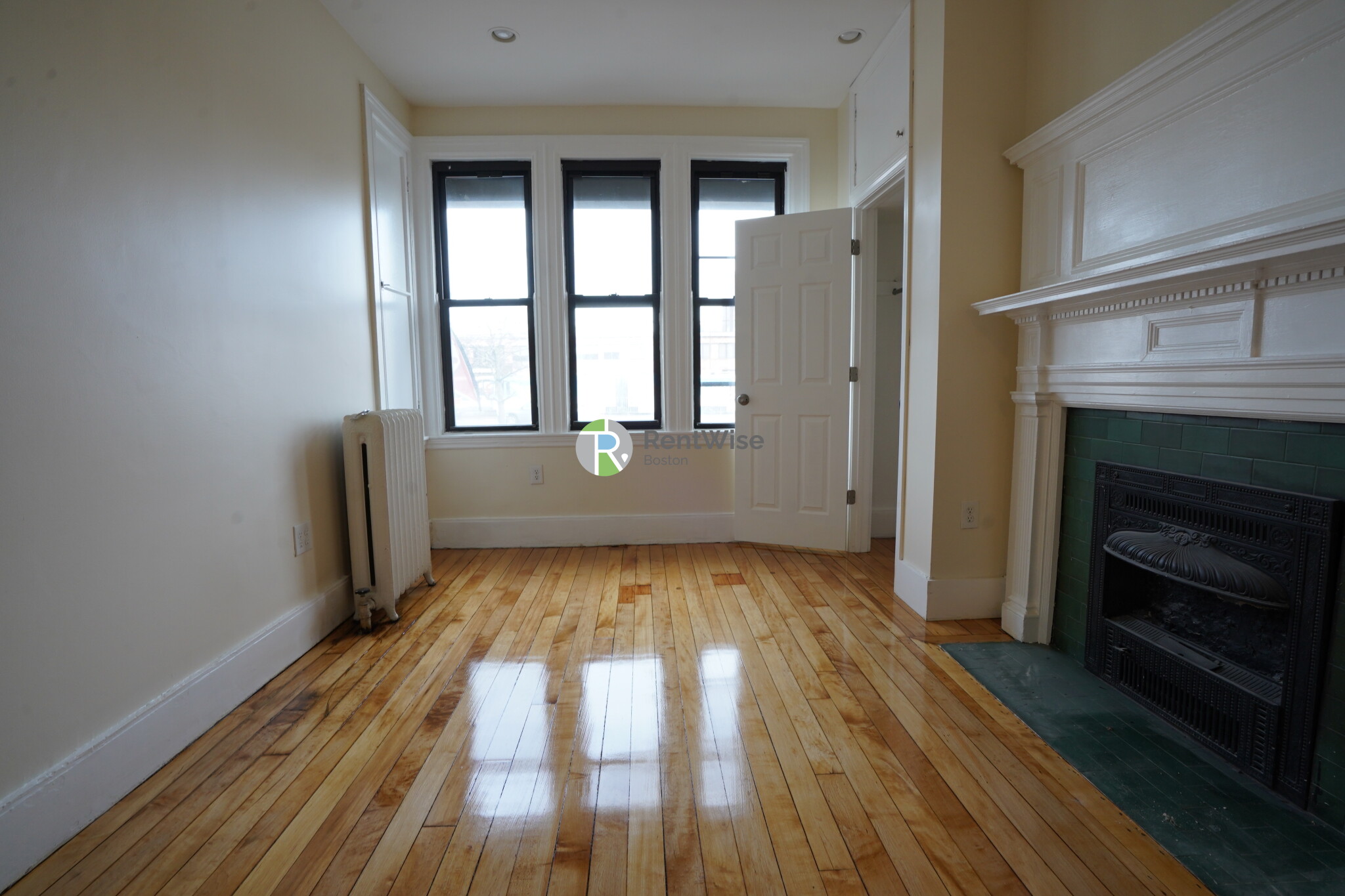 1212 Commonwealth Ave, Brighton