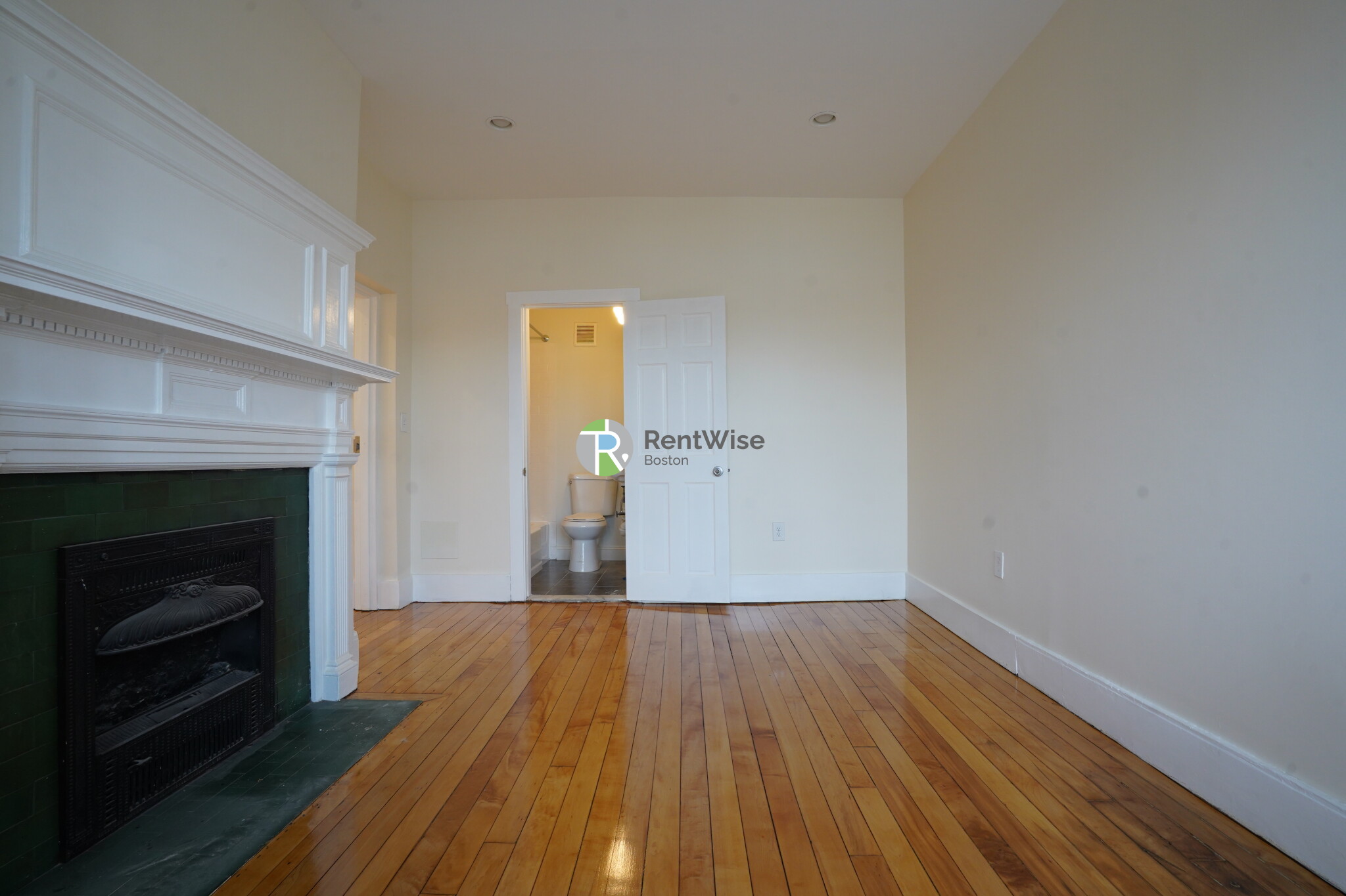 1212 Commonwealth Ave, Brighton