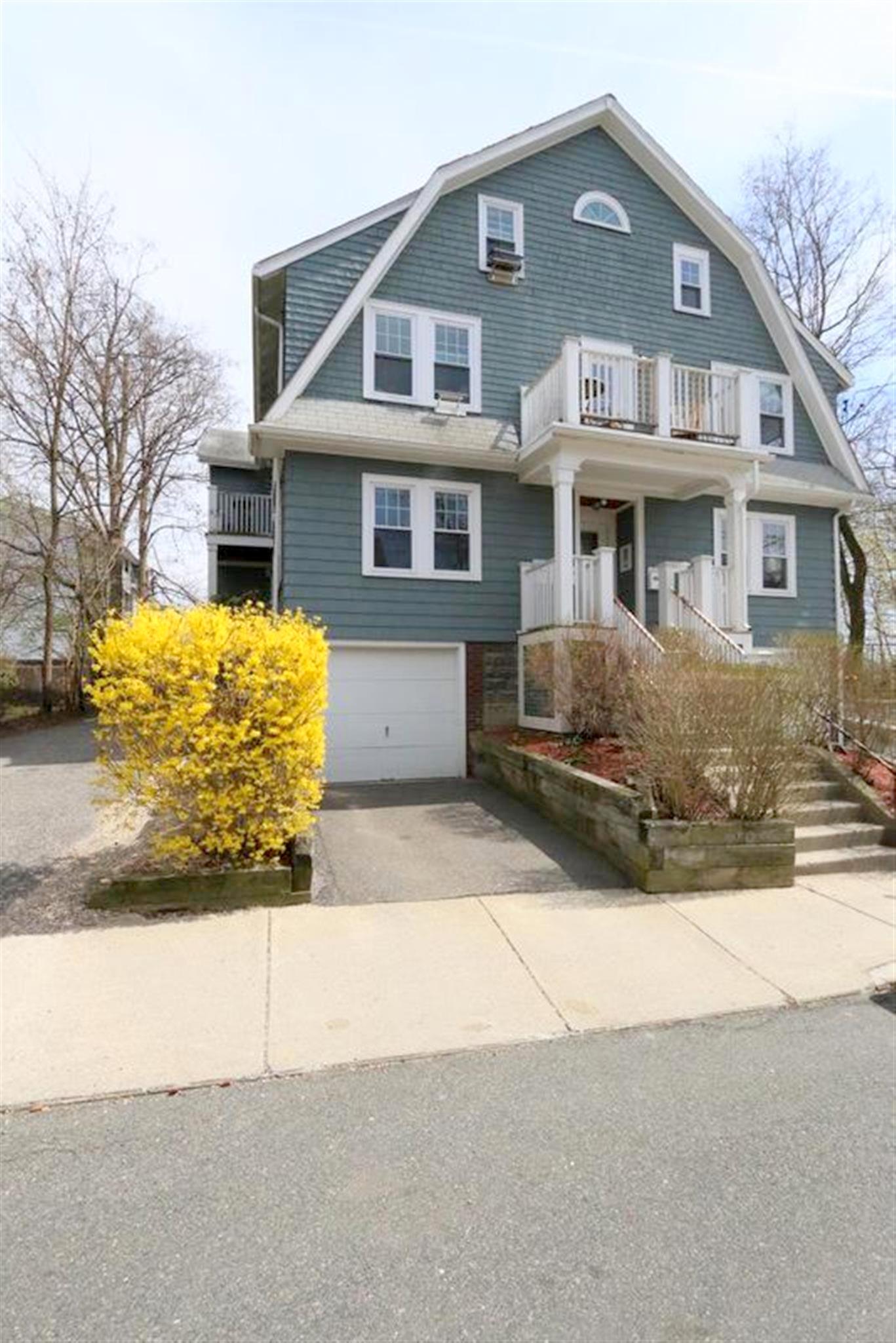 23 Lowell St, Spring Hill