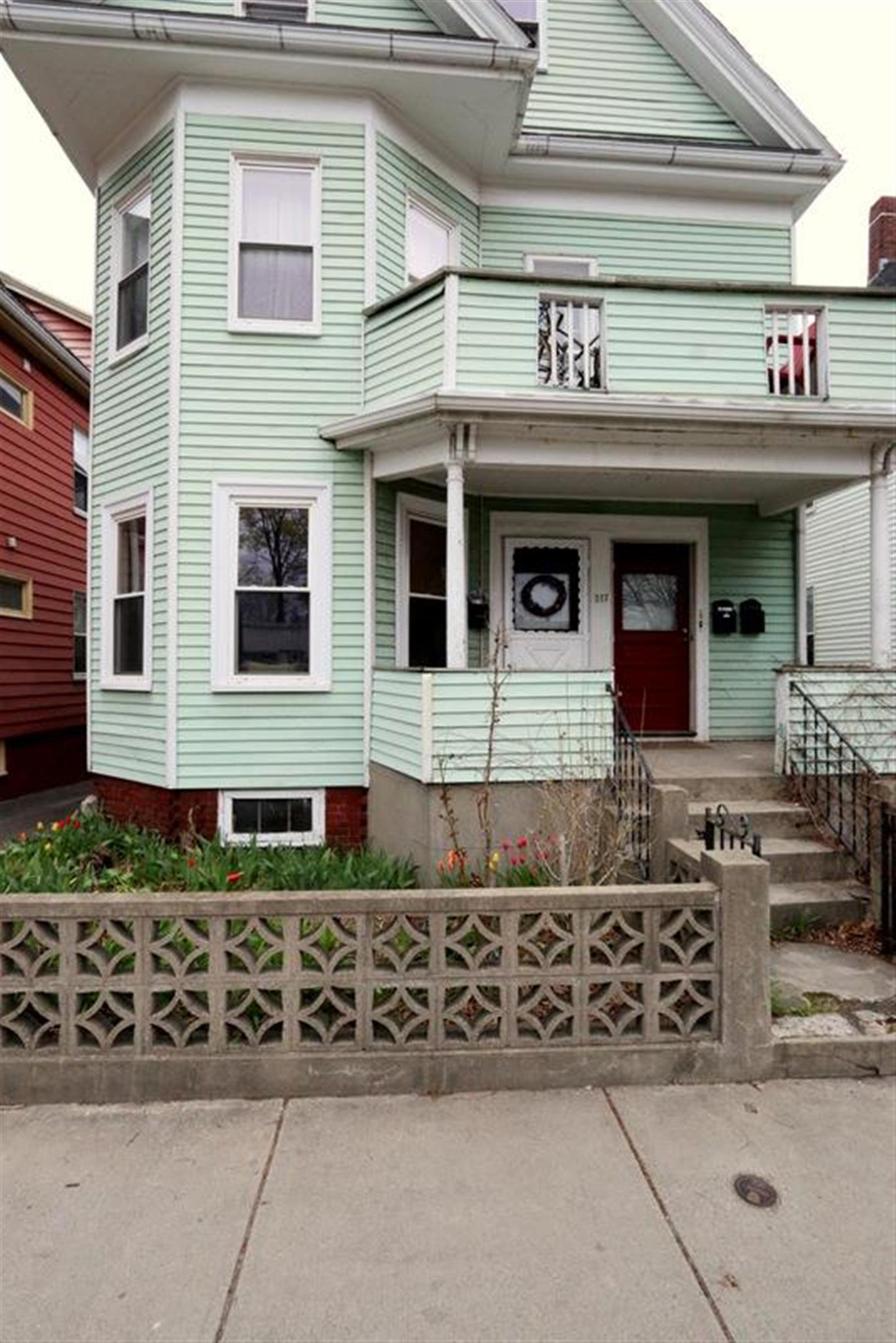 377 Highland Ave, Davis Square