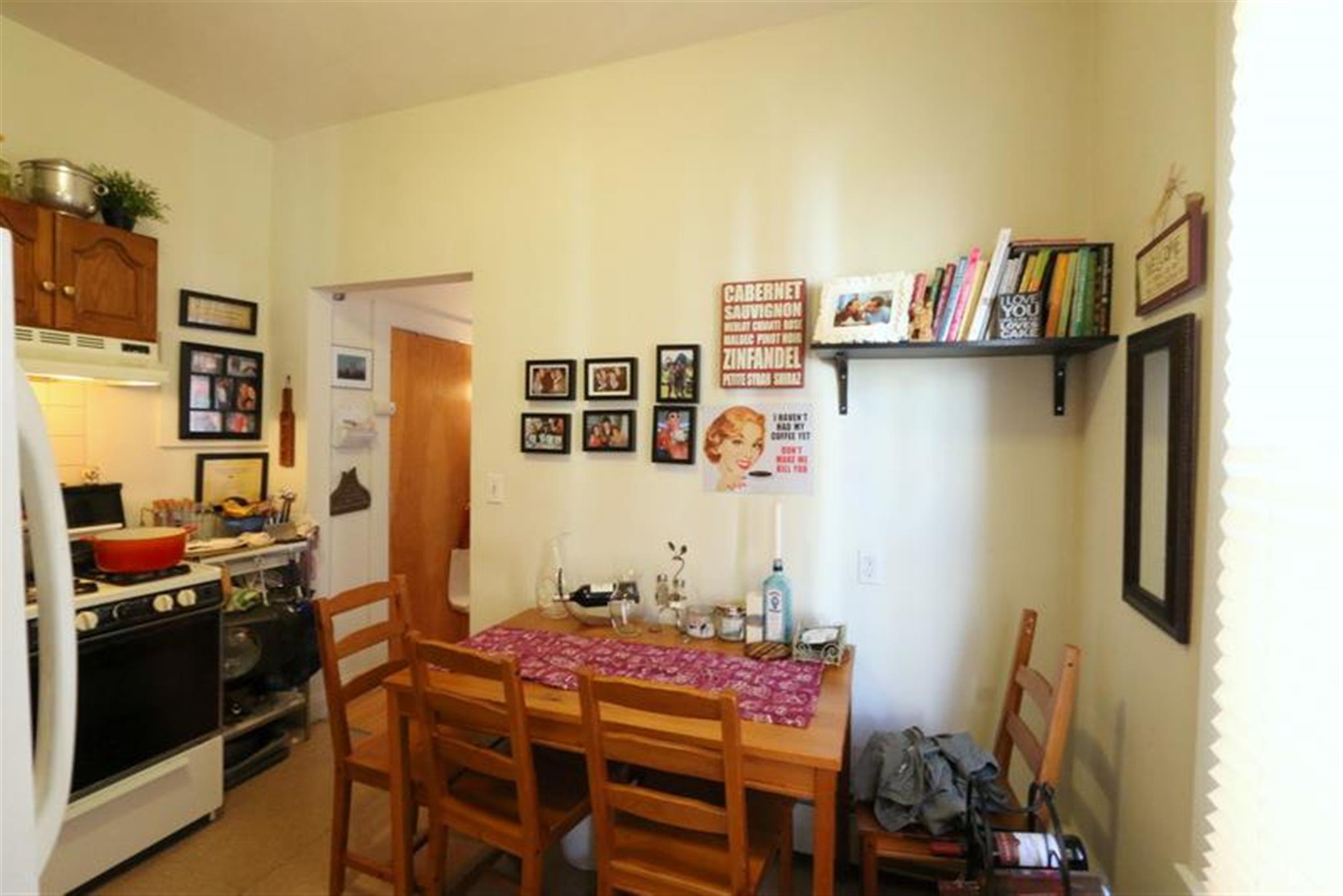 220 Banks St, Harvard Square