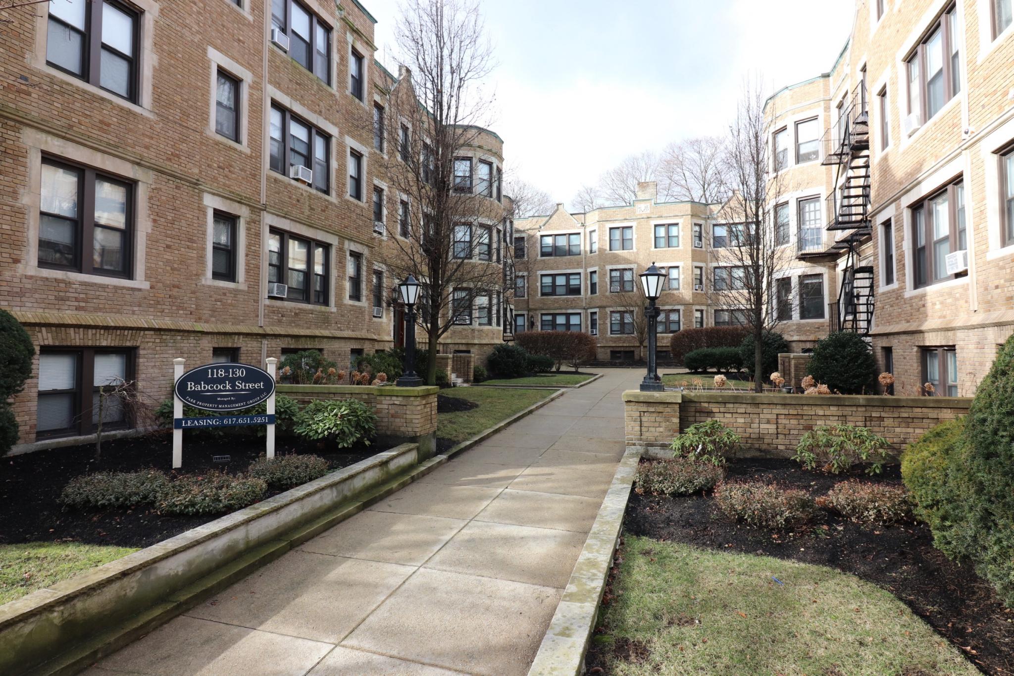 122 Babcock St, Coolidge Corner