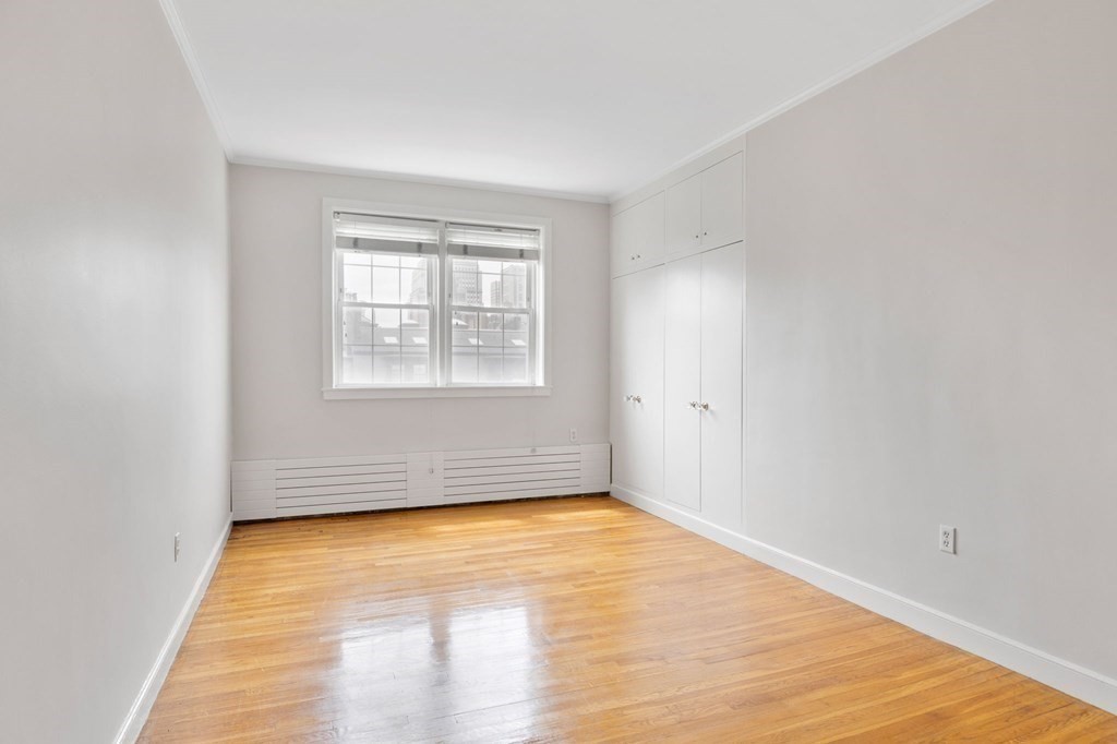 122 Beacon, Back Bay